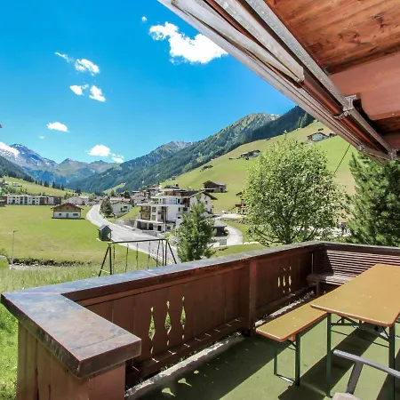 Ferienhaus Tux Holiday Home * トゥクス