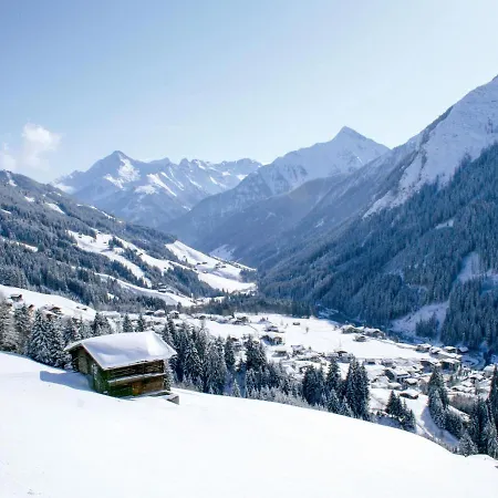 Ferienhaus Tux Holiday Home 펜션 *