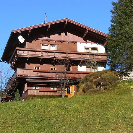 Ferienhaus Tux Holiday Home 別荘 *