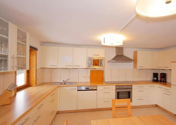 Ferienhaus Tux Holiday Home טוקס