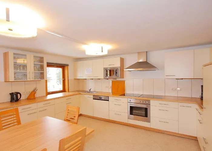 Ferienhaus Tux Holiday Home בית נופש *